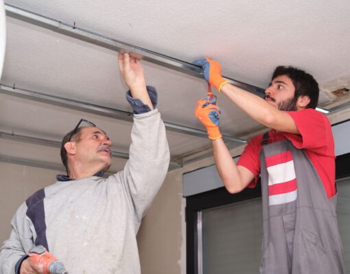 8 Questions to Ask Before Hiring a Garage Door Repair Company 